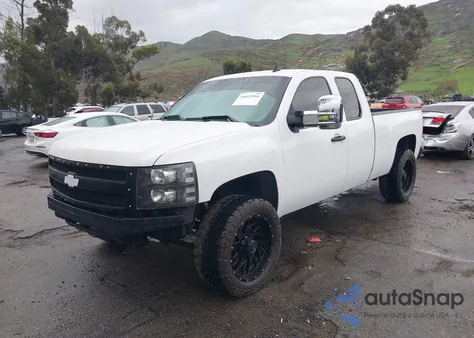 2011 Chevrolet Silverado 1500 Ls z USA, uszkodzony, nr VIN 1GCRCREA0BZ291697
